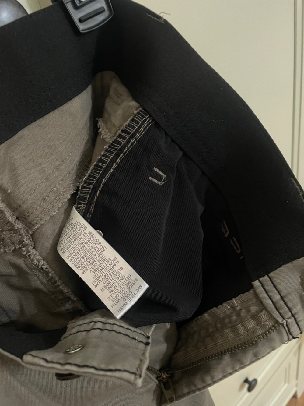 Democracy Ab Technology Lightweight Straight Leg Jeans in light brown. Size 6 - Picture 10 of 11